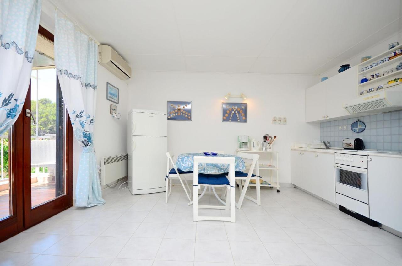 Apartment Dubravka Banjol Bagian luar foto
