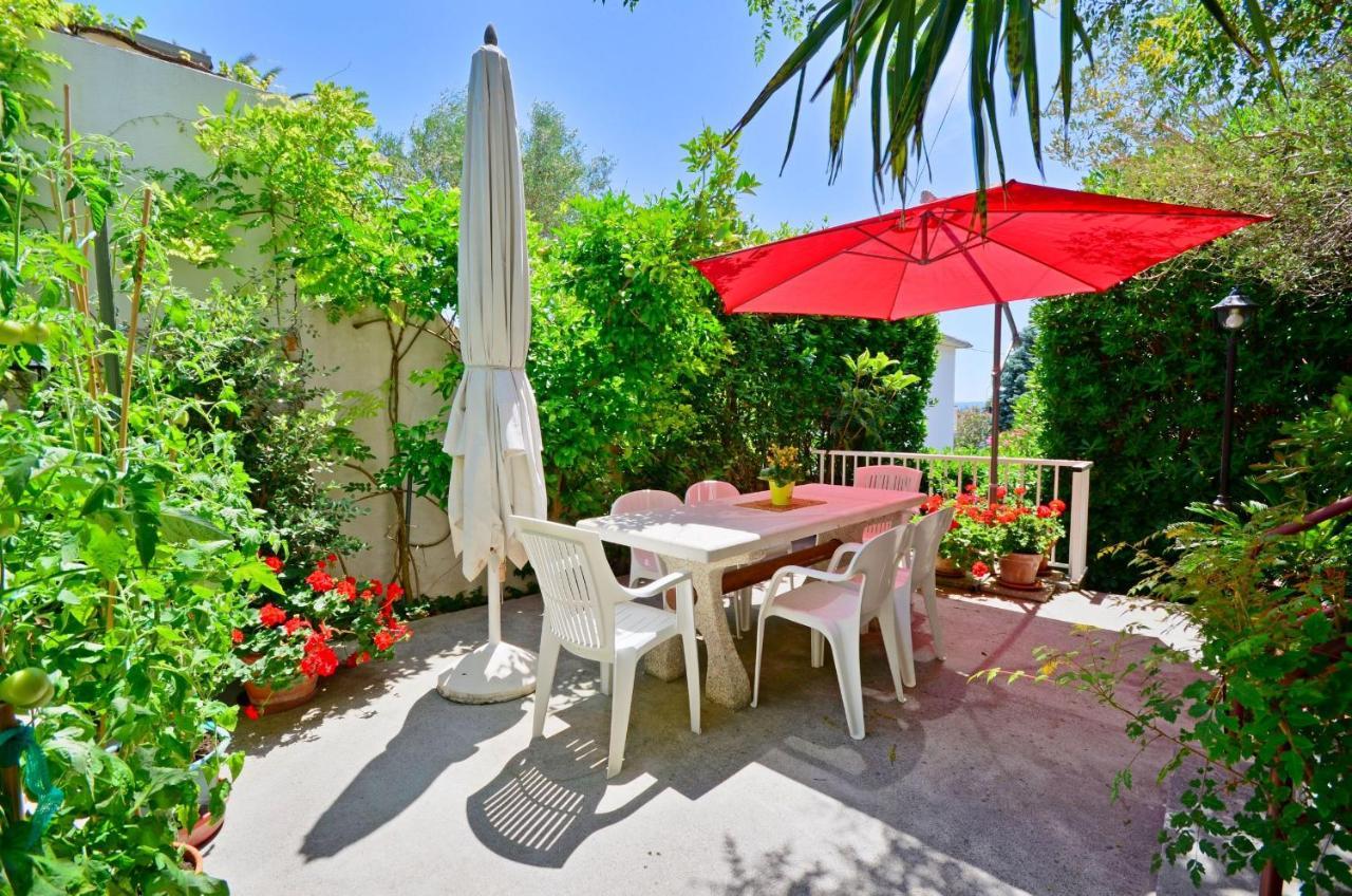 Apartment Dubravka Banjol Bagian luar foto