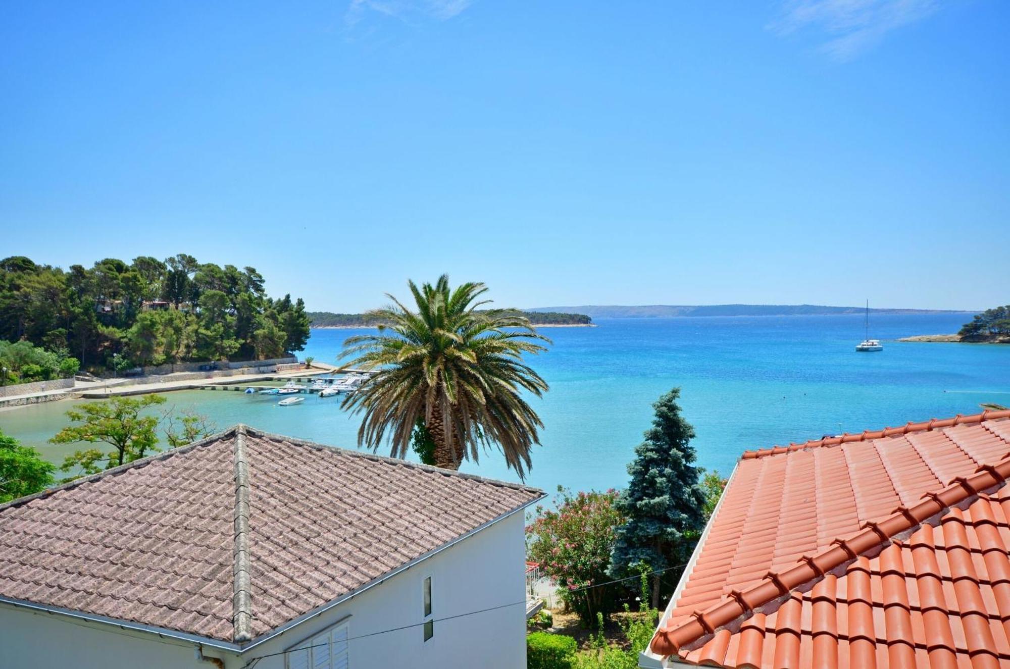 Apartment Dubravka Banjol Bagian luar foto